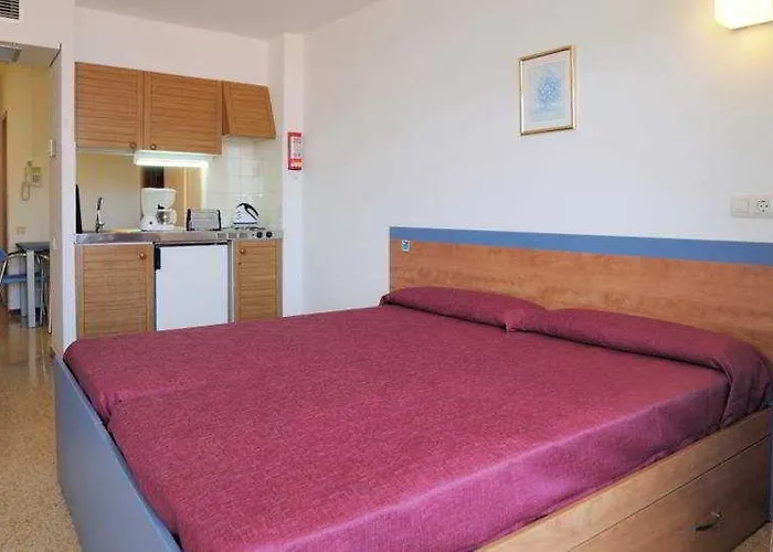 Medplaya Esmeraldas Apart Otel Tossa de Mar